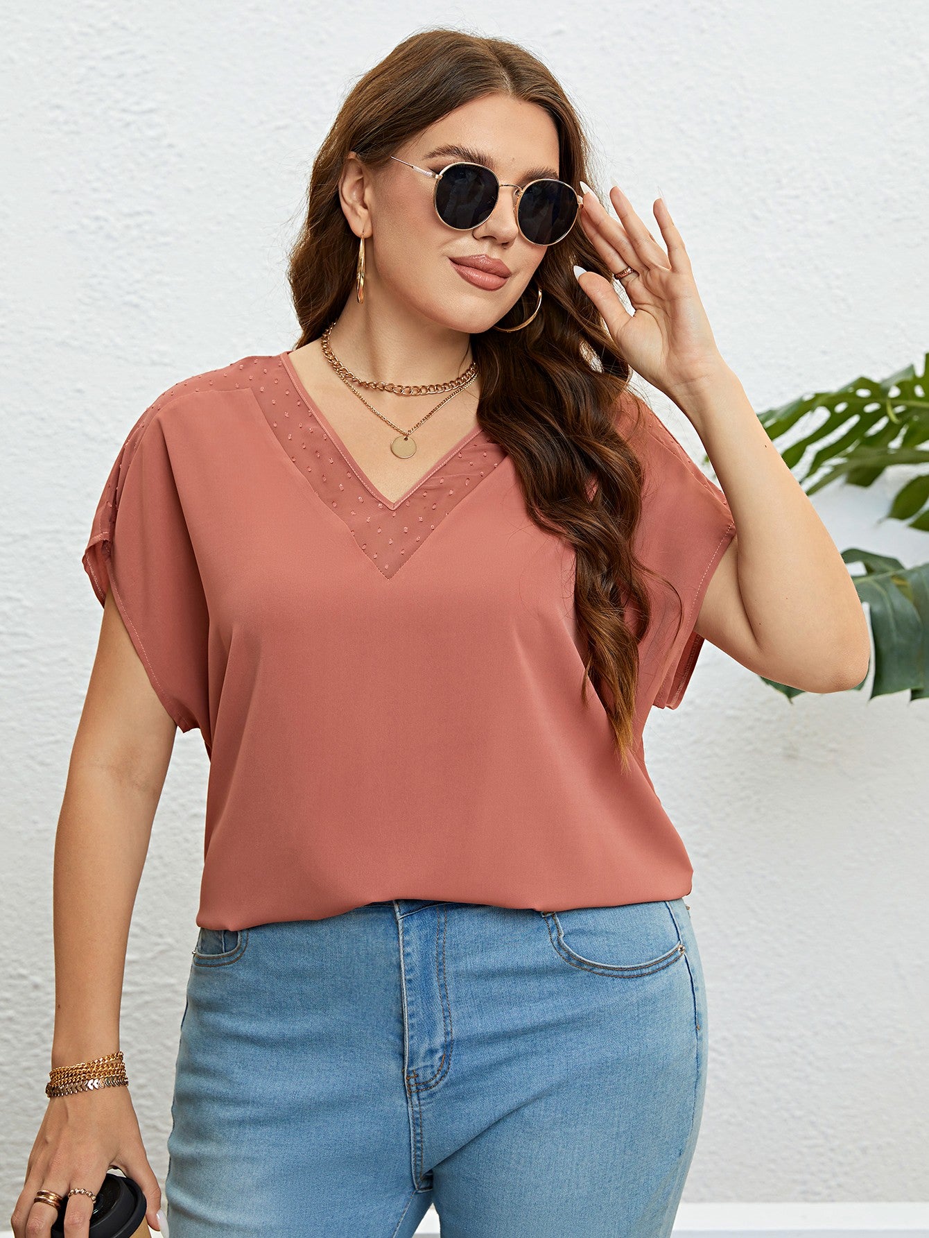 Blusa de manga corta con cuello en V