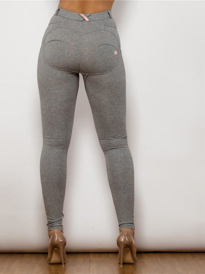 Leggings de cintura alta con detalles en contraste de tamaño completo