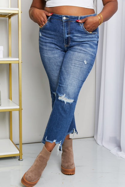 Jeans cortos desgastados con dobladillo deshilachado de tamaño completo RISEN