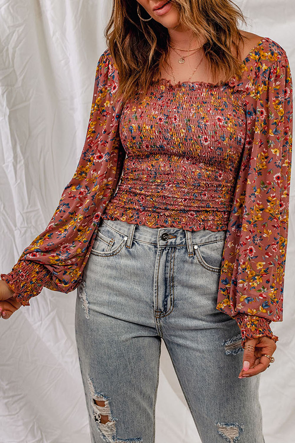 Blusa floral con manga farol fruncida