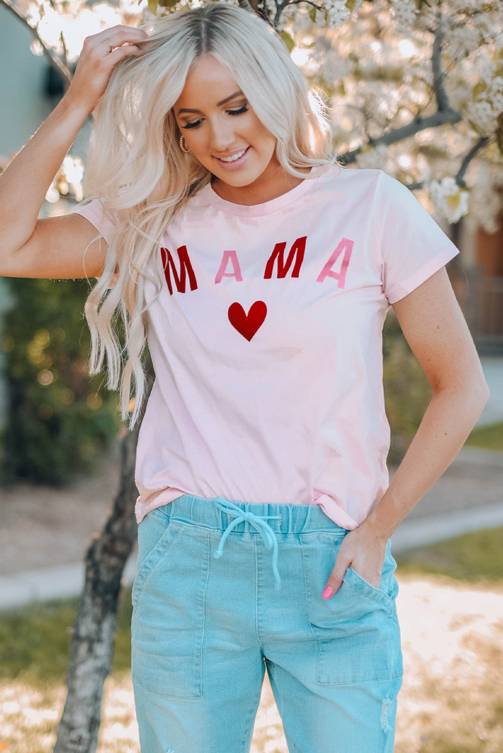 Camiseta con estampado de corazón de MAMA