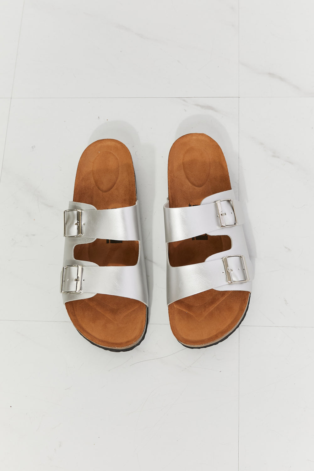 Sandalias plateadas con tira doble Best Life de MMShoes