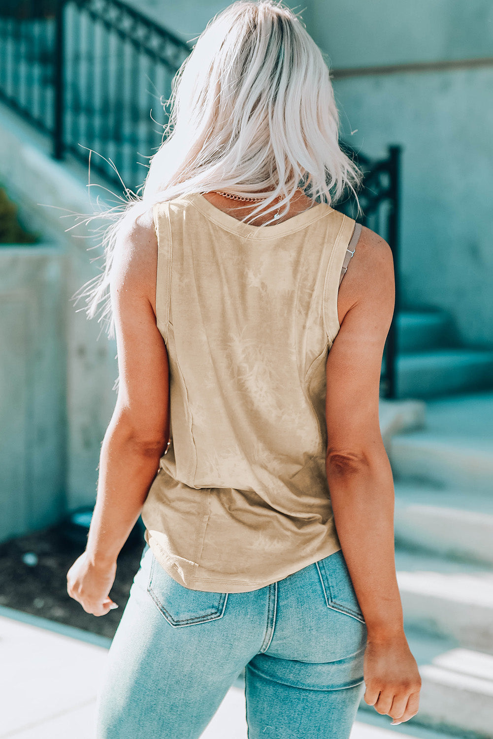 Camiseta sin mangas con cuello redondo y teñido anudado