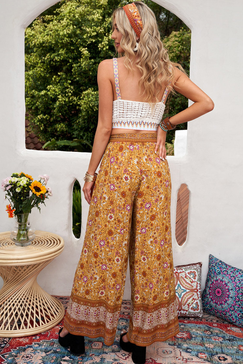 Pantalones anchos bohemios con cinturón