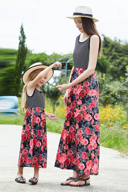 Vestido de mujer a rayas con empalme floral