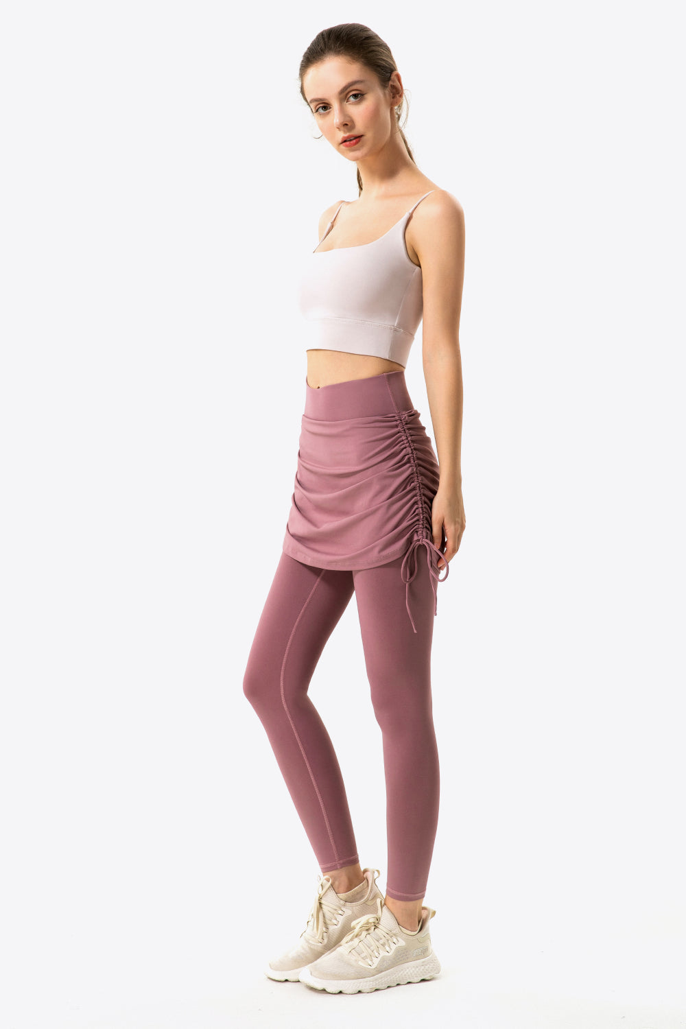 Leggings de yoga con capas fruncidas y cordón