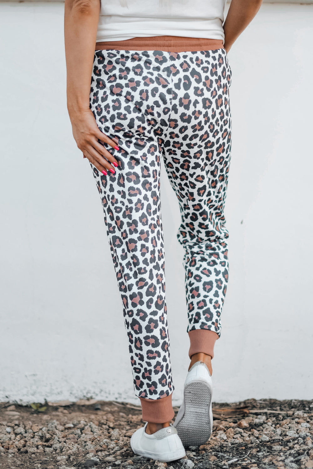 Pantalones jogger con cintura elástica y estampado de leopardo