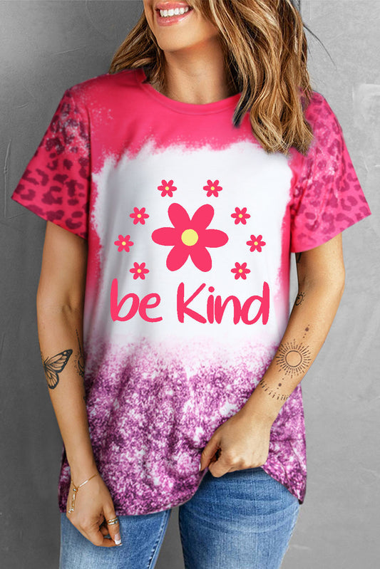 BE KIND camiseta con estampado floral de leopardo