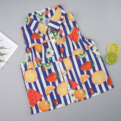 Camisa sin mangas con cuello a rayas de frutas