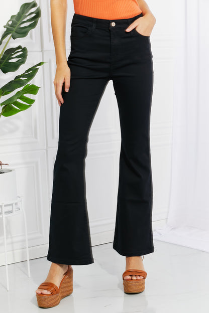 Zenana Clementine Jeans bootcut de tiro alto de tamaño completo en negro