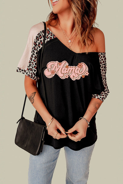 Camiseta con estampado de leopardo y cuello en V de MAMA