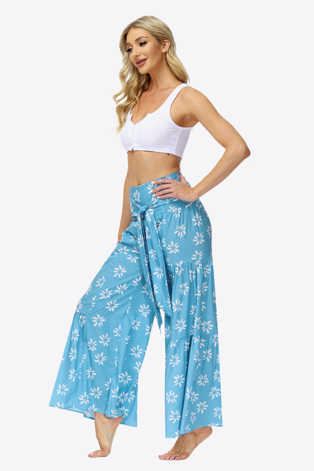 Culottes escalonados con lazo floral en la cintura