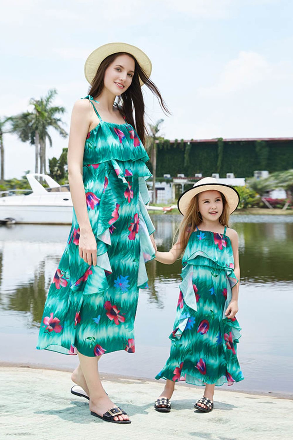 Vestido floral con volantes para mujer