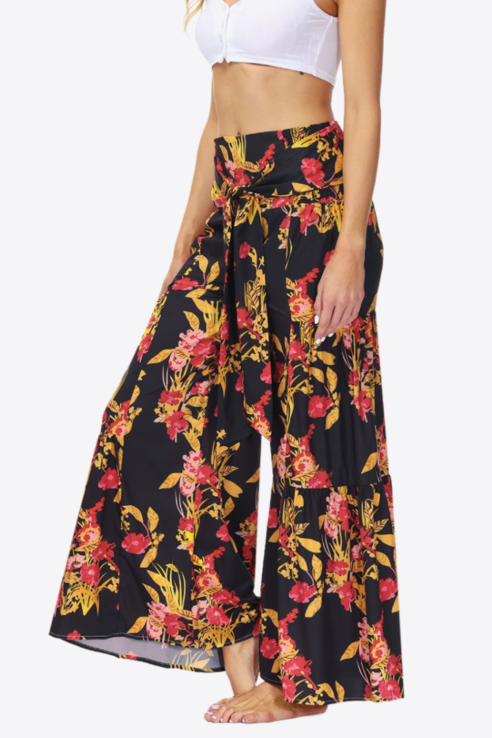 Culottes escalonados con lazo floral en la cintura