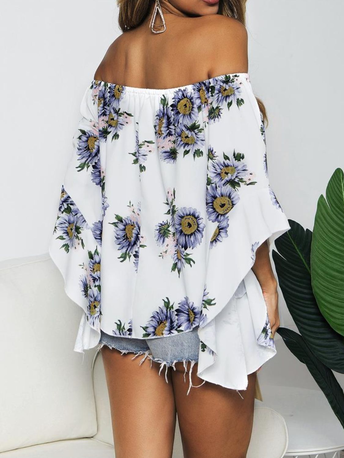 Blusa de manga con volantes y hombros descubiertos con estampado floral