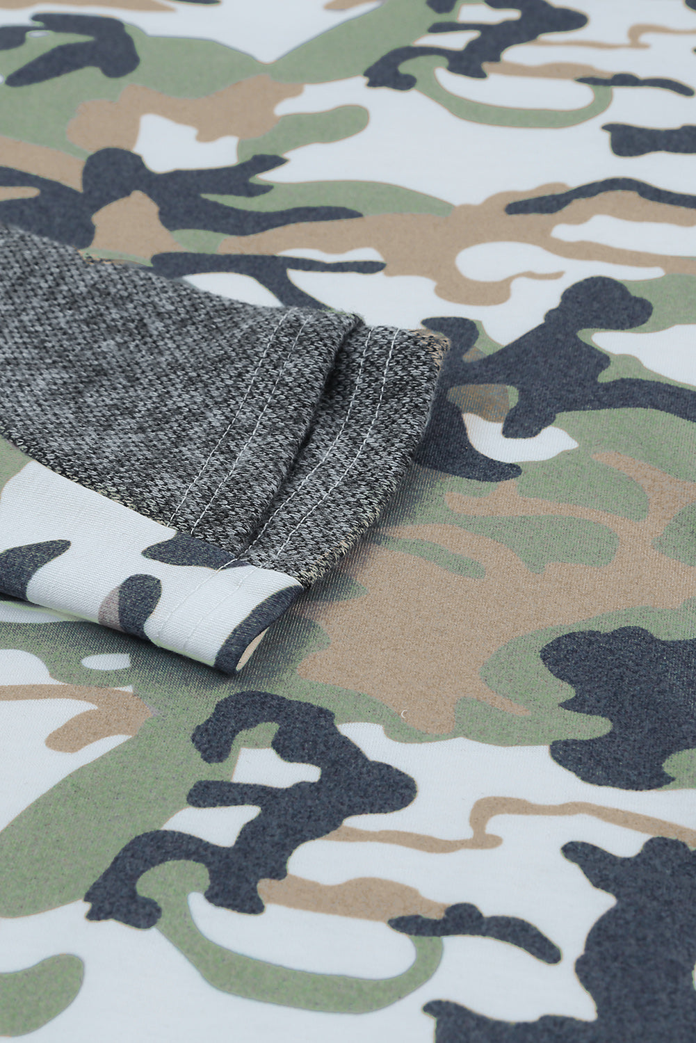 Sudadera con capucha y cordón de lentejuelas de camuflaje