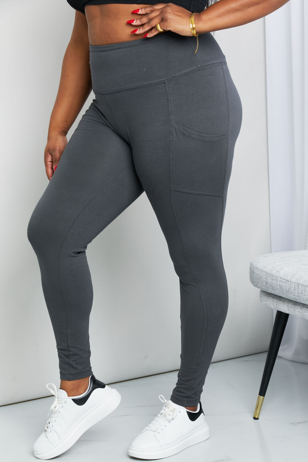 Leggings Zenana Ready to Roll de tamaño completo con cintura ancha y bolsillo en gris ceniza