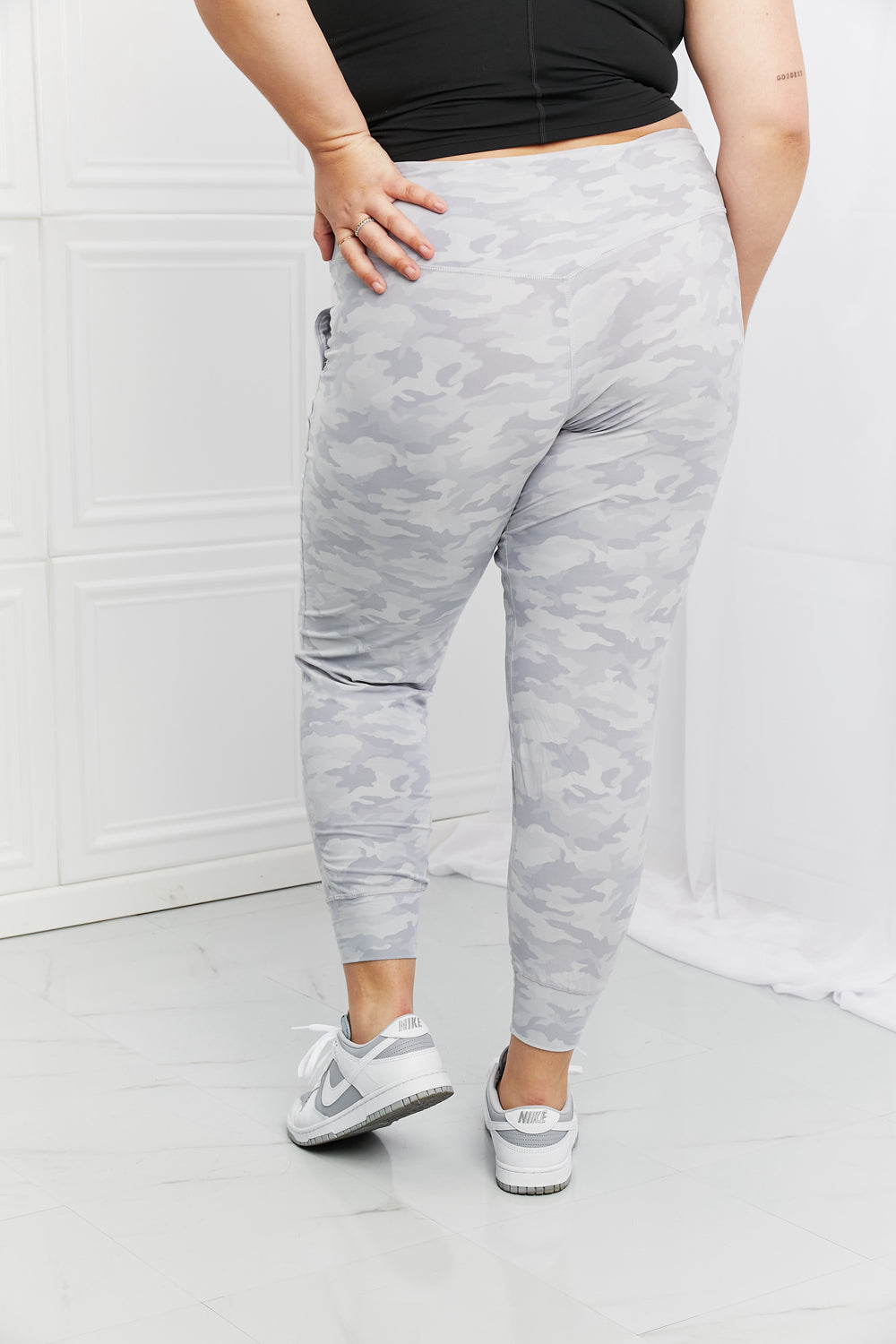 Leggings Depot On The Go Joggers ajustados de tamaño completo