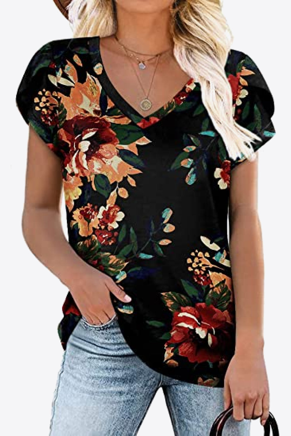 Blusa estampada con manga de pétalos y cuello en V