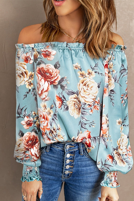 Blusa de manga farol con hombros descubiertos y ribete de volantes florales