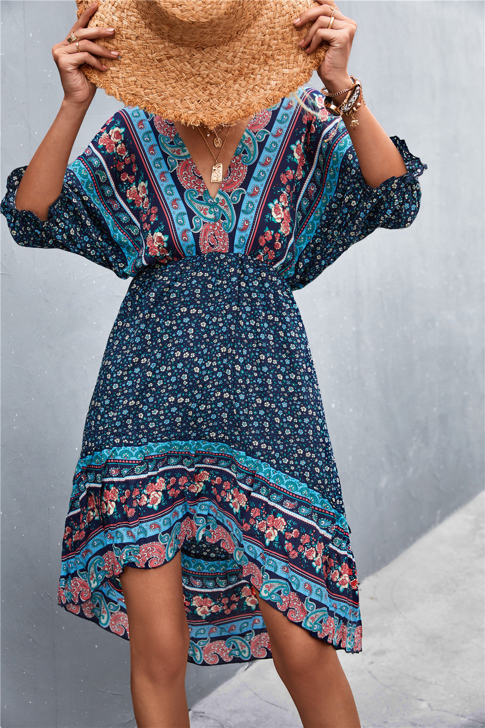 Vestido bohemio estampado con cuello en V