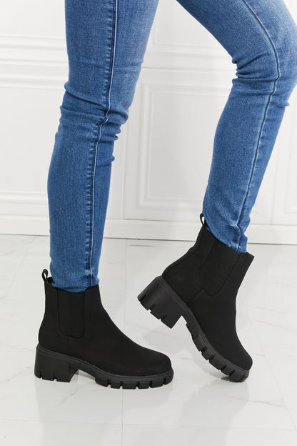 Botas Chelsea en negro con suela dentada mate Work For It de MMShoes