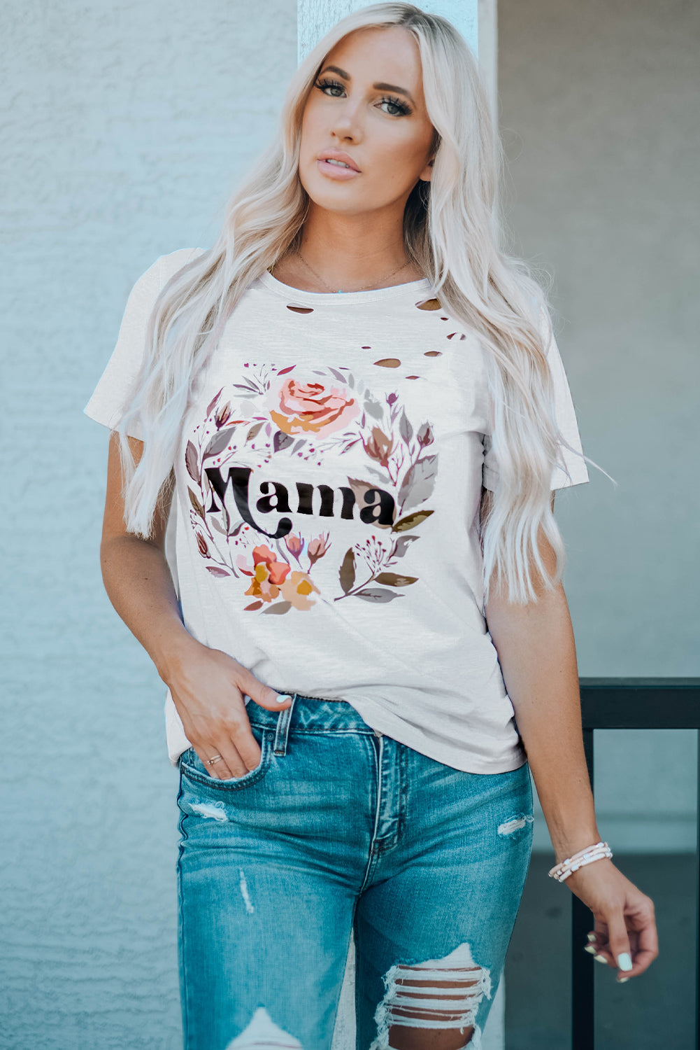 Camiseta desgastada con gráfico floral de MAMA