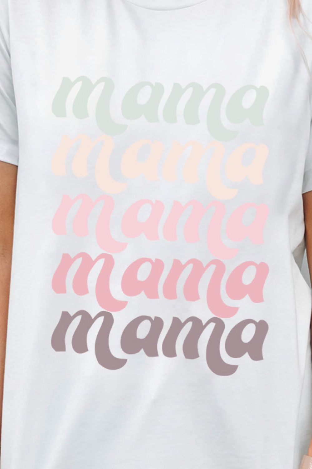 Camiseta MAMA con gráfico en contraste