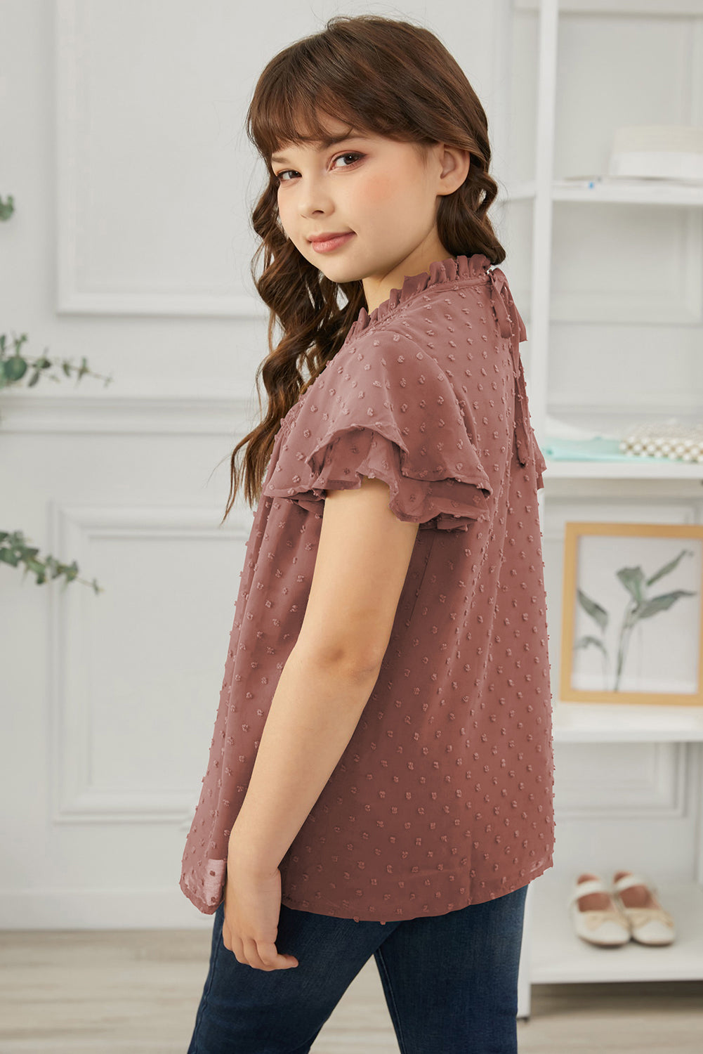 Blusa de manga volante con fruncido de lunares suizos para niñas