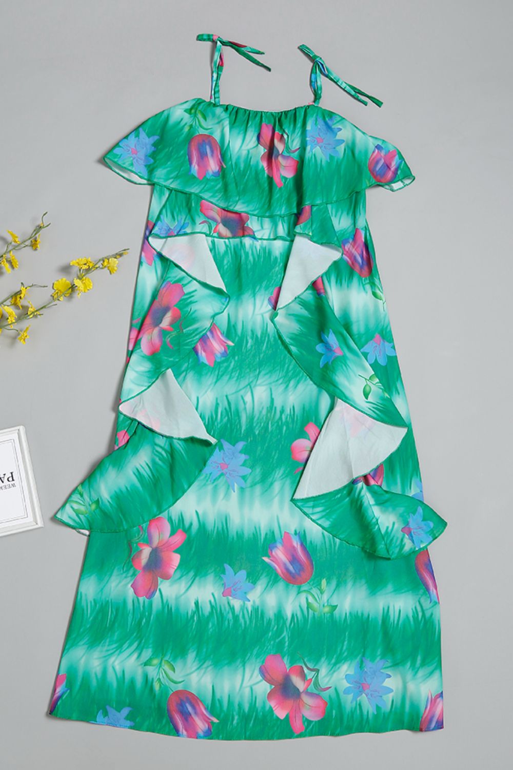 Vestido floral con volantes para mujer