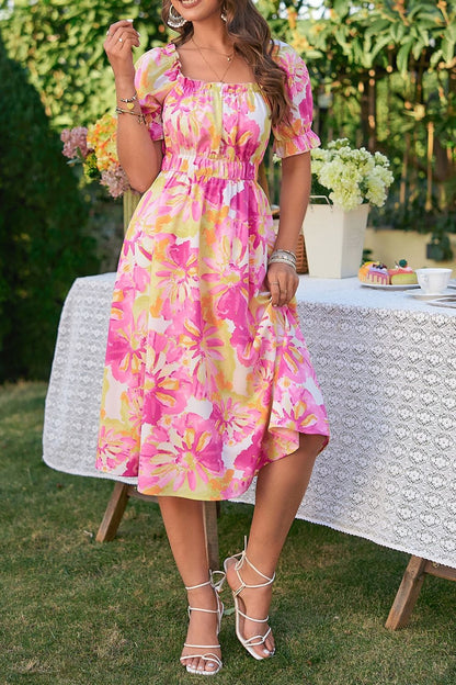 Vestido de escote cuadrado con ribete de volante floral