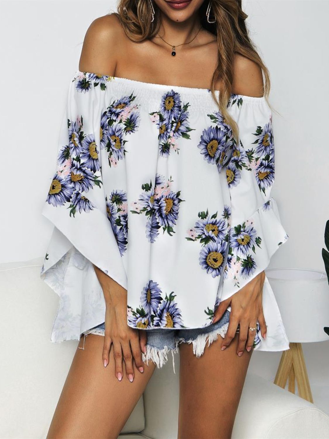 Blusa de manga con volantes y hombros descubiertos con estampado floral