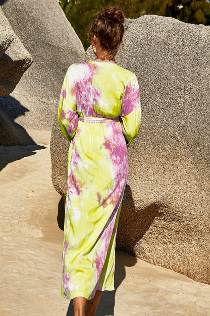 Vestido maxi cruzado con efecto tie dye