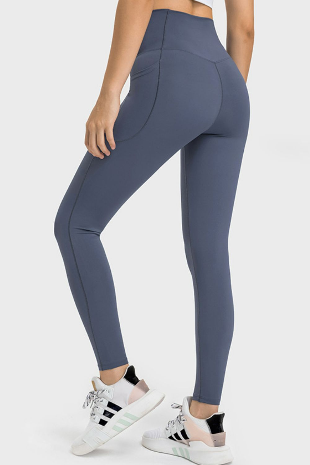 Leggings de yoga con cintura en V y bolsillos