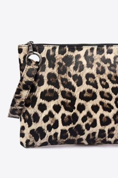 Cartera de piel sintética de leopardo