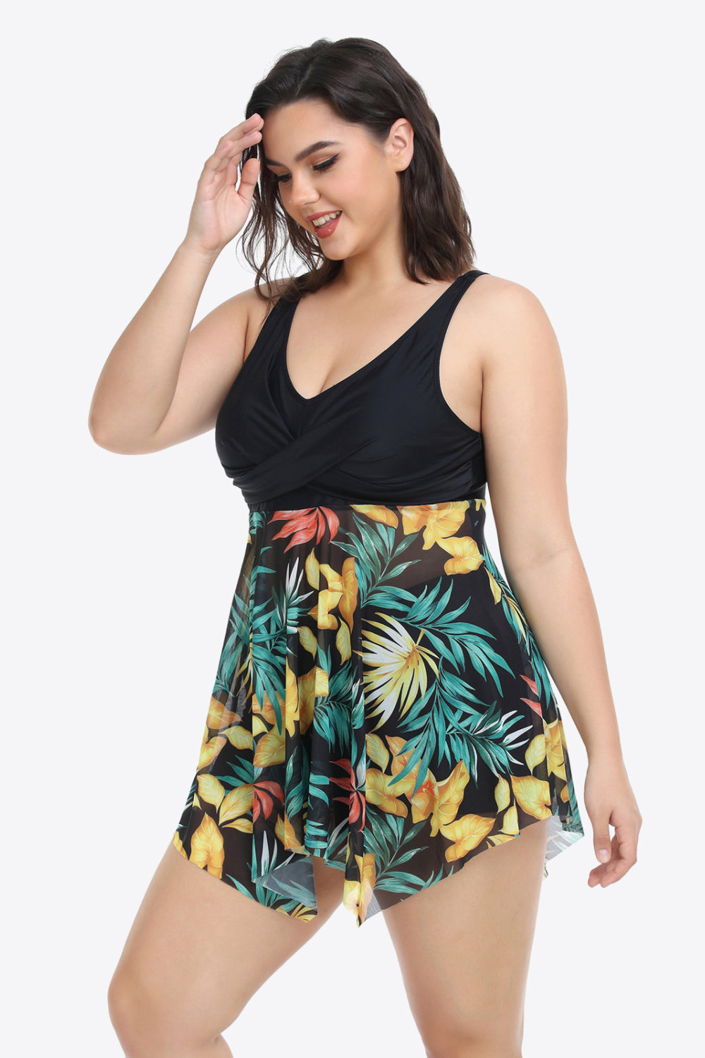 Traje de baño de dos piezas con dobladillo asimétrico floral en dos tonos de talla grande