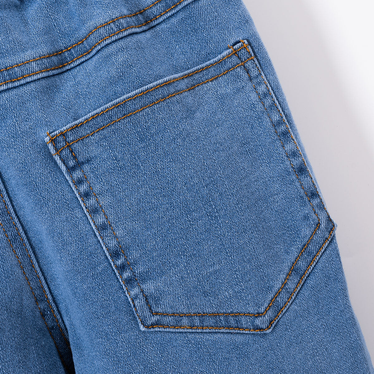 Jeans de cintura elástica con detalle de dobladillo para niños